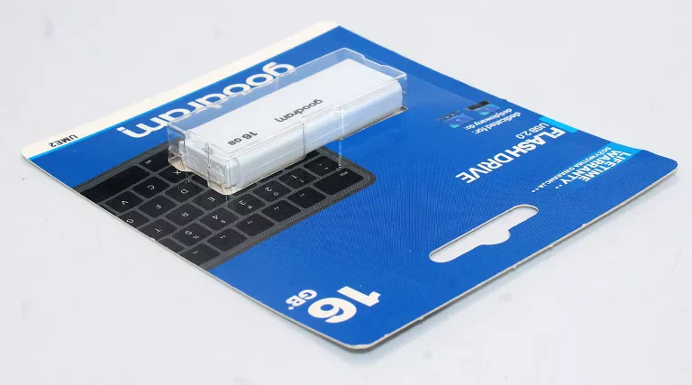 pendrive-goodram-16gb-ume2-usb-20-bialy-ume2-0160w0r11-szyfrowanie-212734-385509