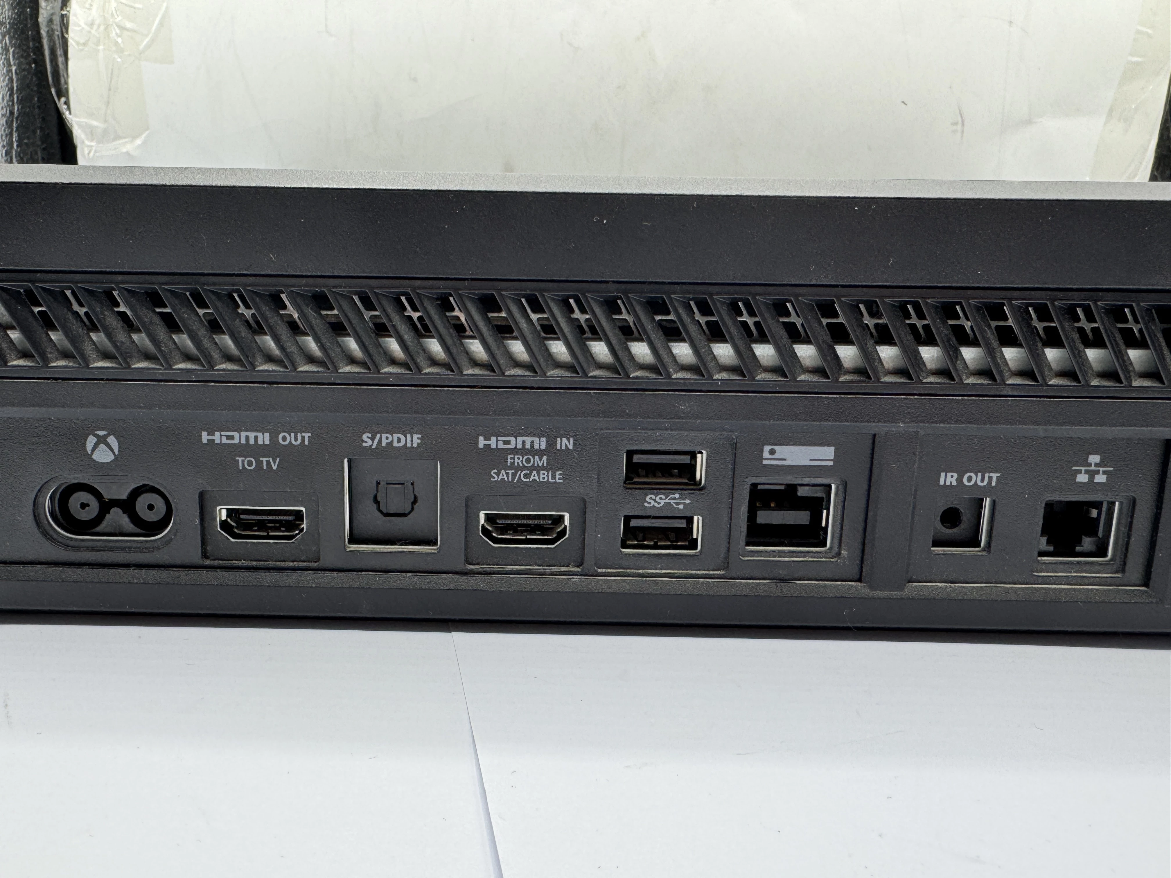 konsola-xbox-one-1540-500gb-2-pady-ean-gtin-025192254642