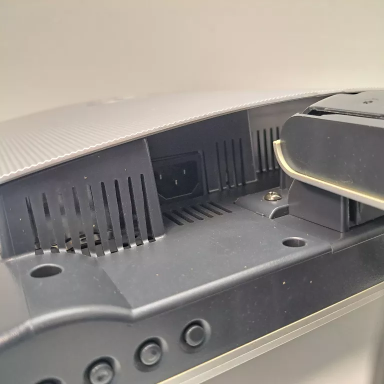 monitor-komputerowy-lcd-lg-1730s-kod-producenta-1730s