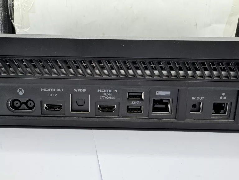 konsola-xbox-one-1540-500gb-2-pady-ean-gtin-025192254642