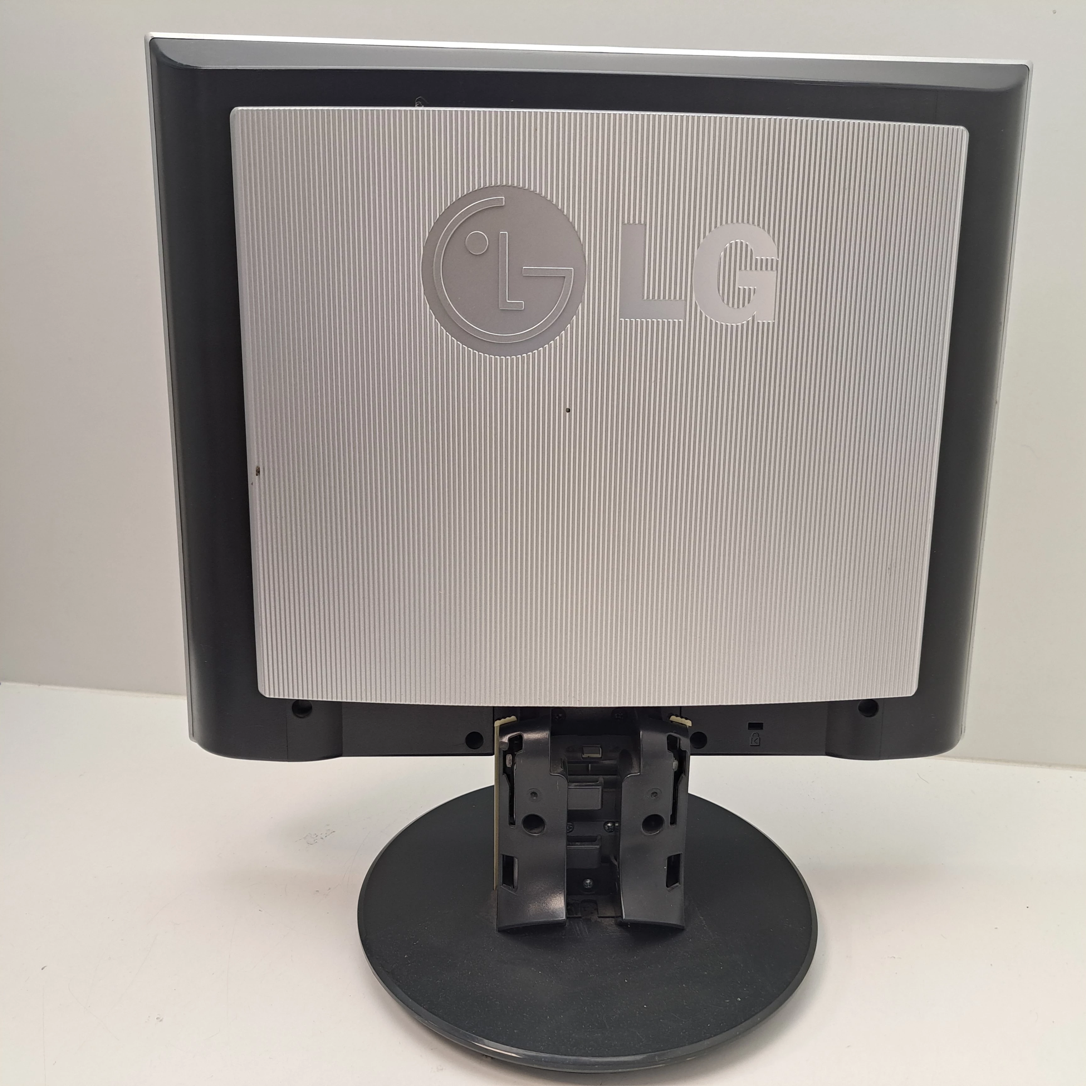 monitor-komputerowy-lcd-lg-1730s-stan-11323-2