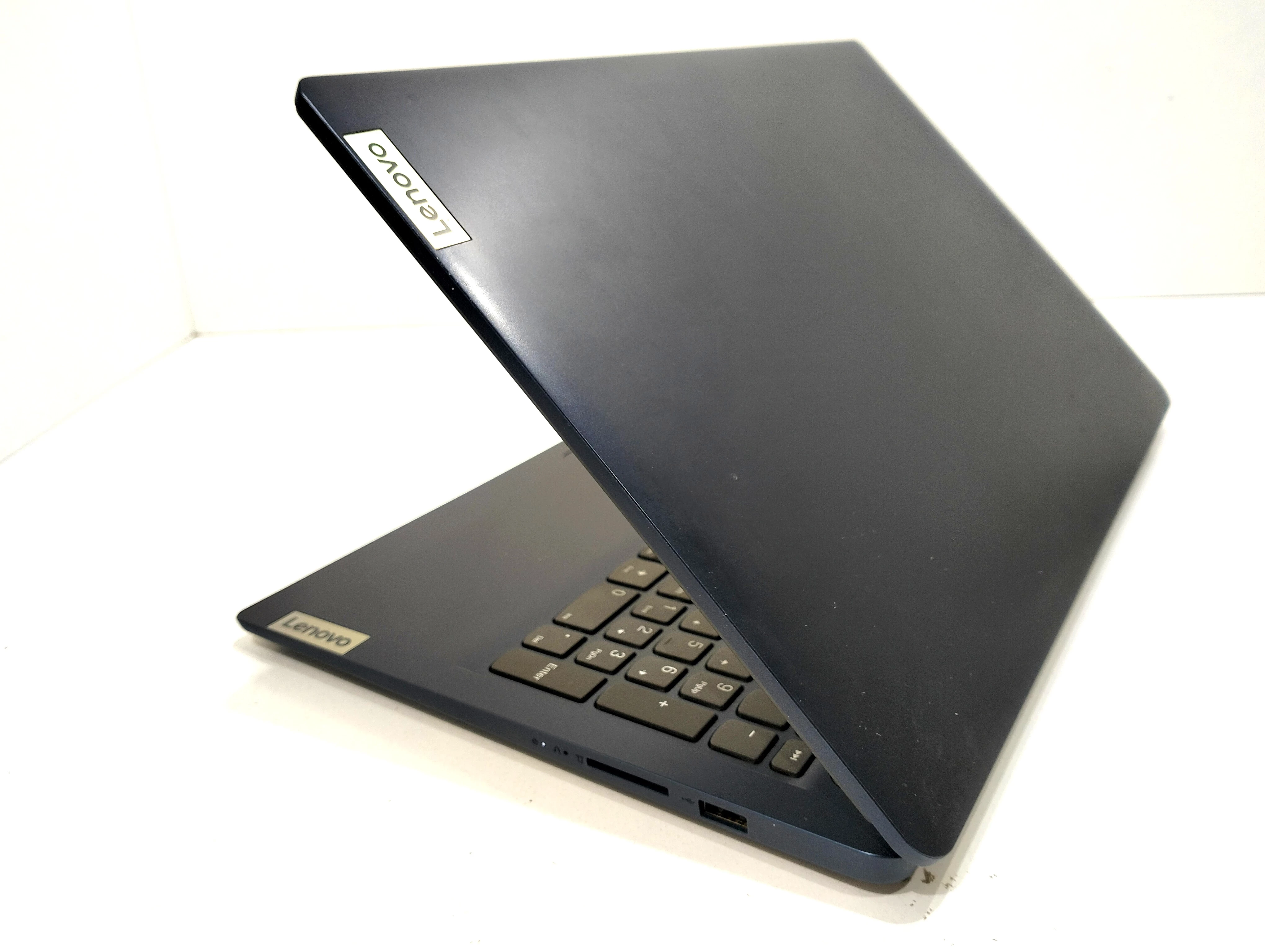 laptop-lenovo-ideapad-1-15ijl7-przekatna-ekranu-1560