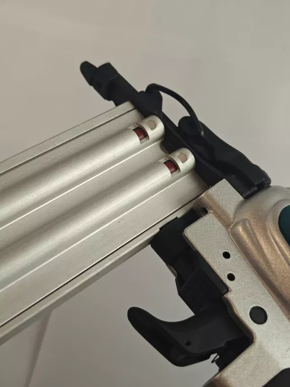 gwozdziarka-makita-af-506-maksymalna-dlugosc-gwozdzizszywek-50