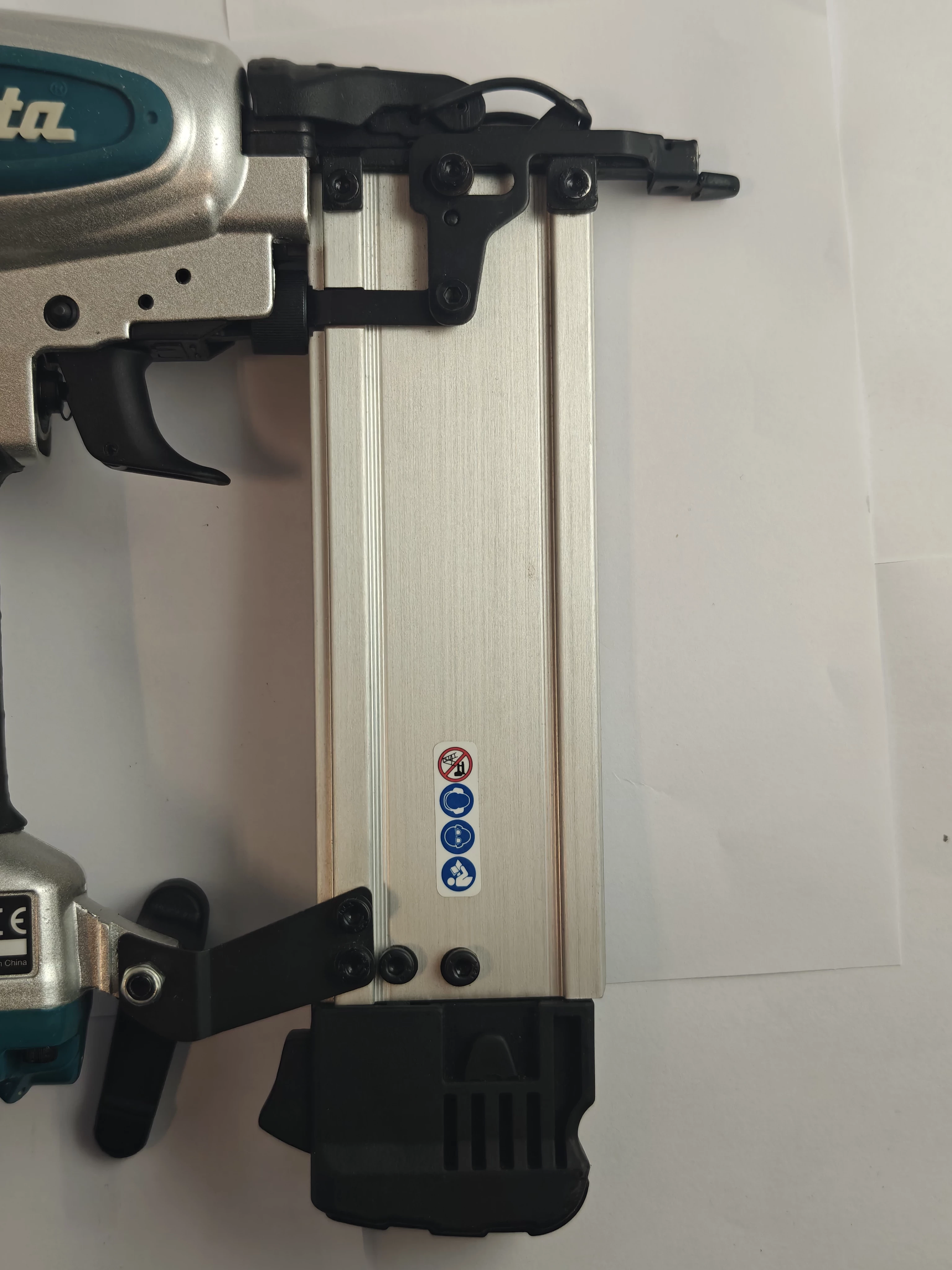 gwozdziarka-makita-af-506-al-niepodleglosci-63u-monki