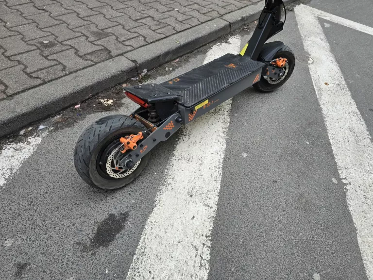 elektryczna-kukirin-g4-przebieg-1445km-predkosc-maksymalna-7000