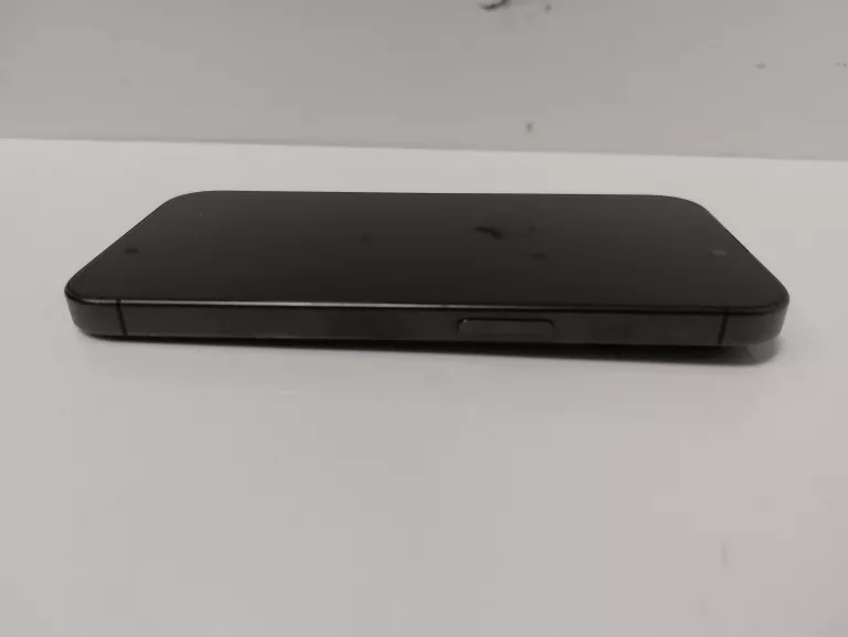 telefon-iphone-15-pro-128gb-polecam-przekatna-ekranu-610