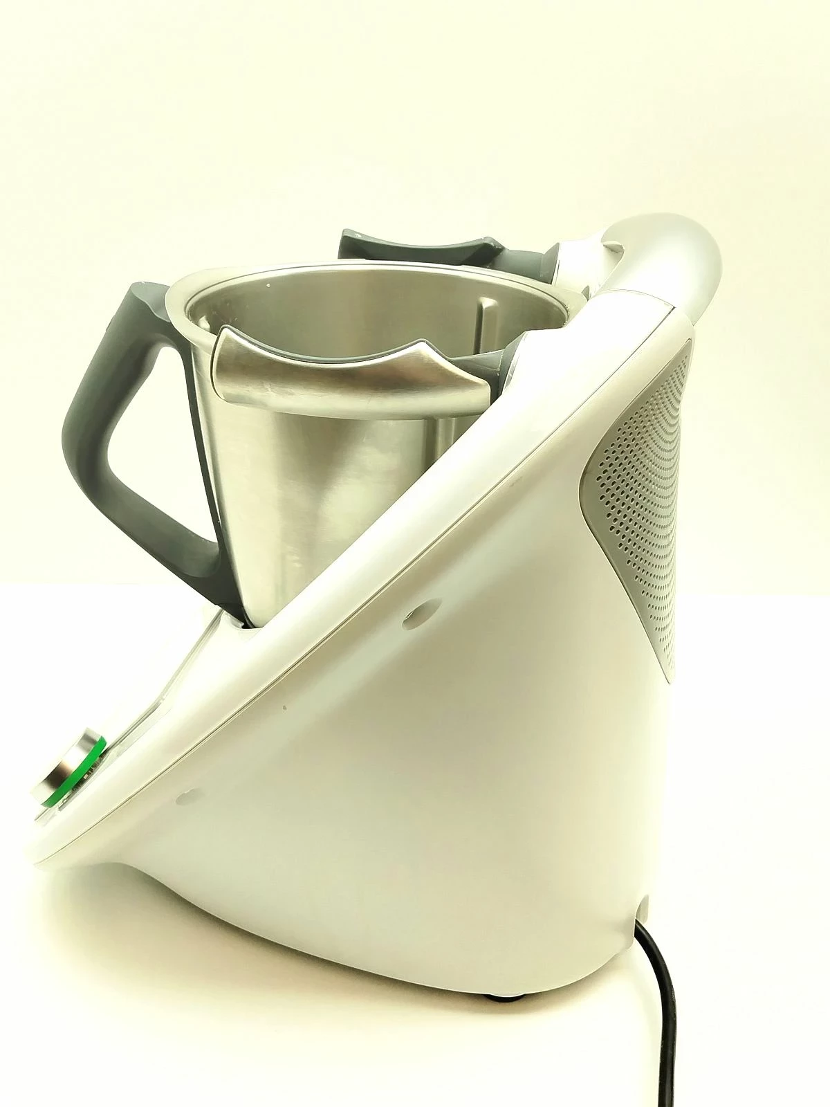 robot-kuchenny-thermomix-tm6-model-tm6