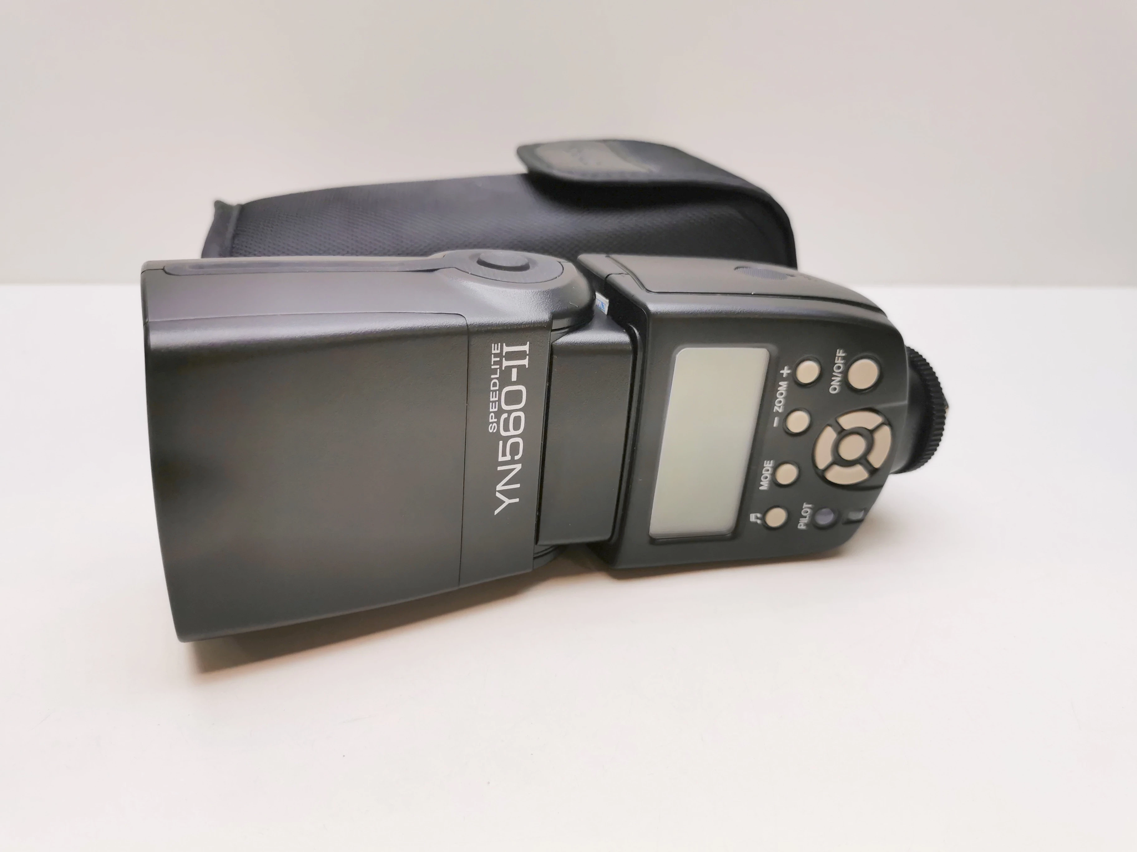 lampa-blyskowa-yongnuo-yn-560ii-gen-augusta-emila-fieldorfa-nila-2c-ostroleka