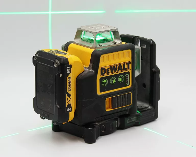 akumulatorowy-laser-krzyzowy-dewalt-dce089g-zielona-wiazka-stan-11323-2