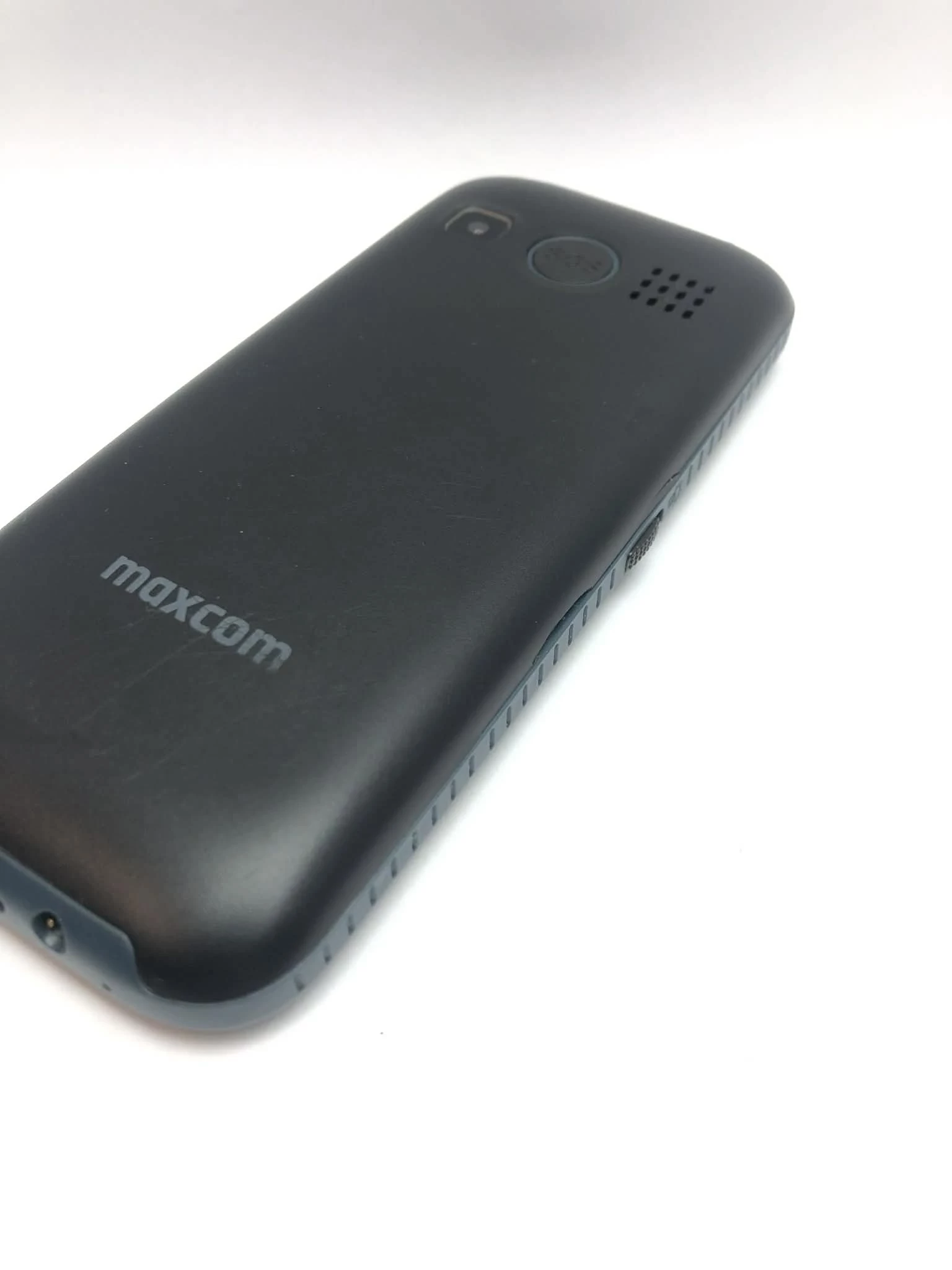 telefon-maxcom-mm38d-32mb-wbudowana-pamiec-202869-214261