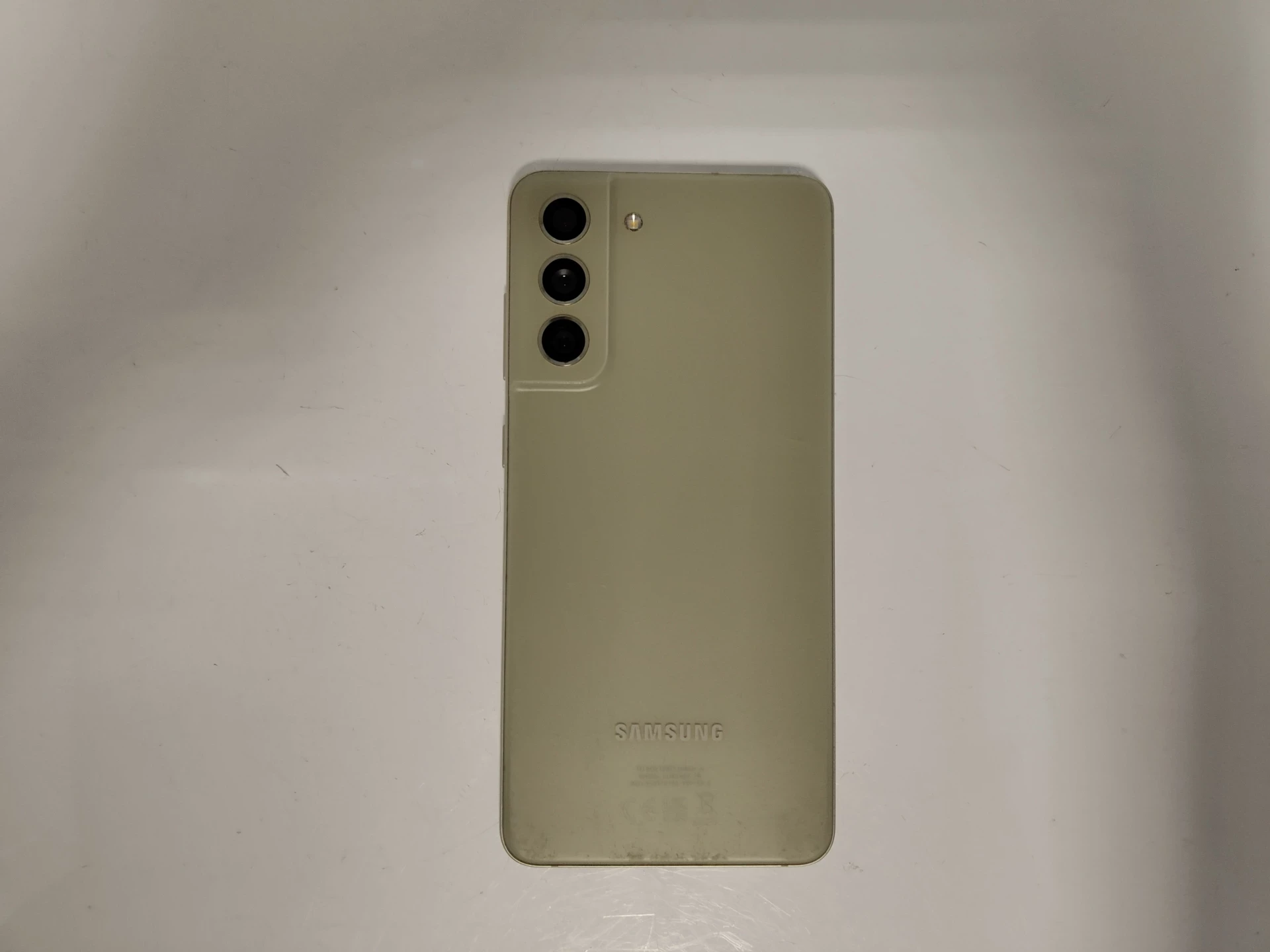 samsung-galaxy-s21-fe-5g-6128gb-oliwkowy-stan-11323-2