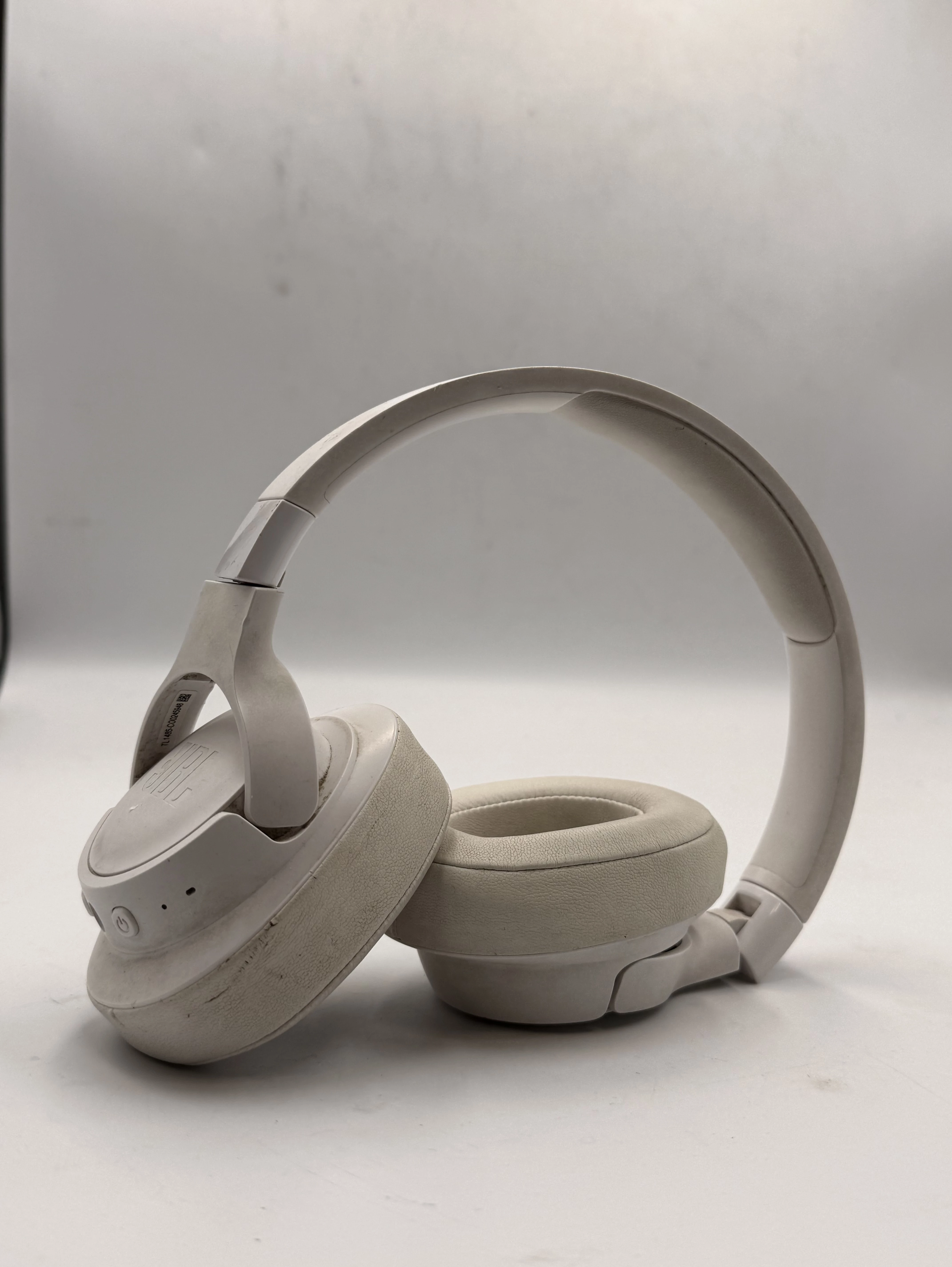 sluchawki-jbl-biale-bt720-kolor-dominujacy-129357-2