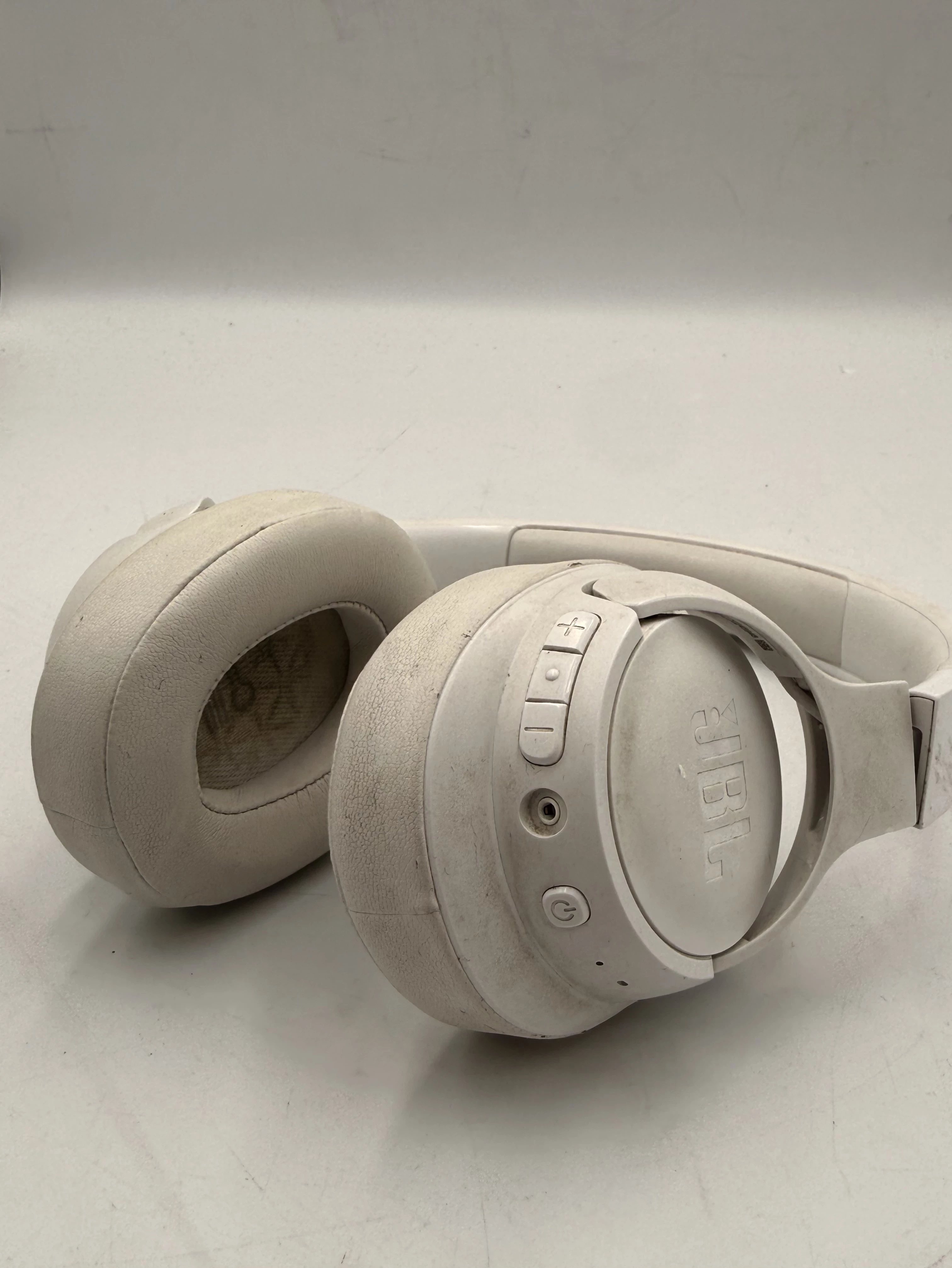 sluchawki-jbl-biale-bt720-ean-gtin-6925281974564