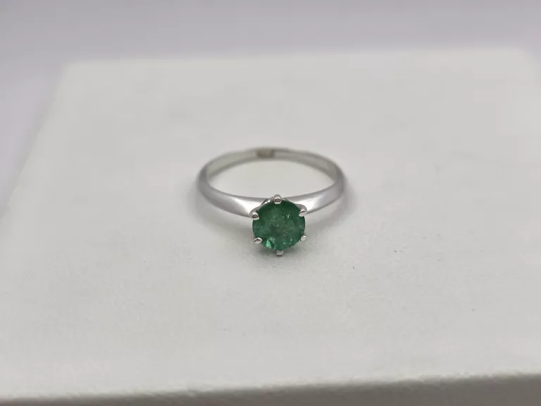 pierscionek-z-bialego-zlota-szmaragd-585-14k-r12-174g-rozmiarsrednica-wew-mm-372-12