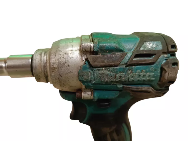 klucz-udarowy-makita-dtw285-stan-11323-2