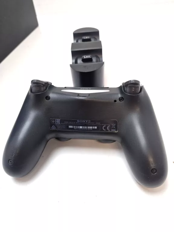 konsola-sony-playstation-4-pro-1-tb-czarny-pad-gra-stan-11323-2