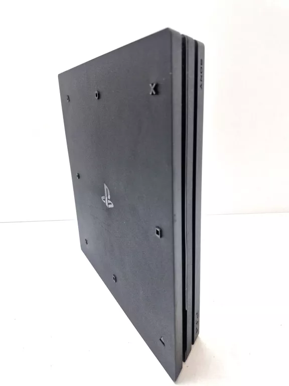 konsola-sony-playstation-4-pro-1-tb-czarny-pad-gra-wersja-130590-3