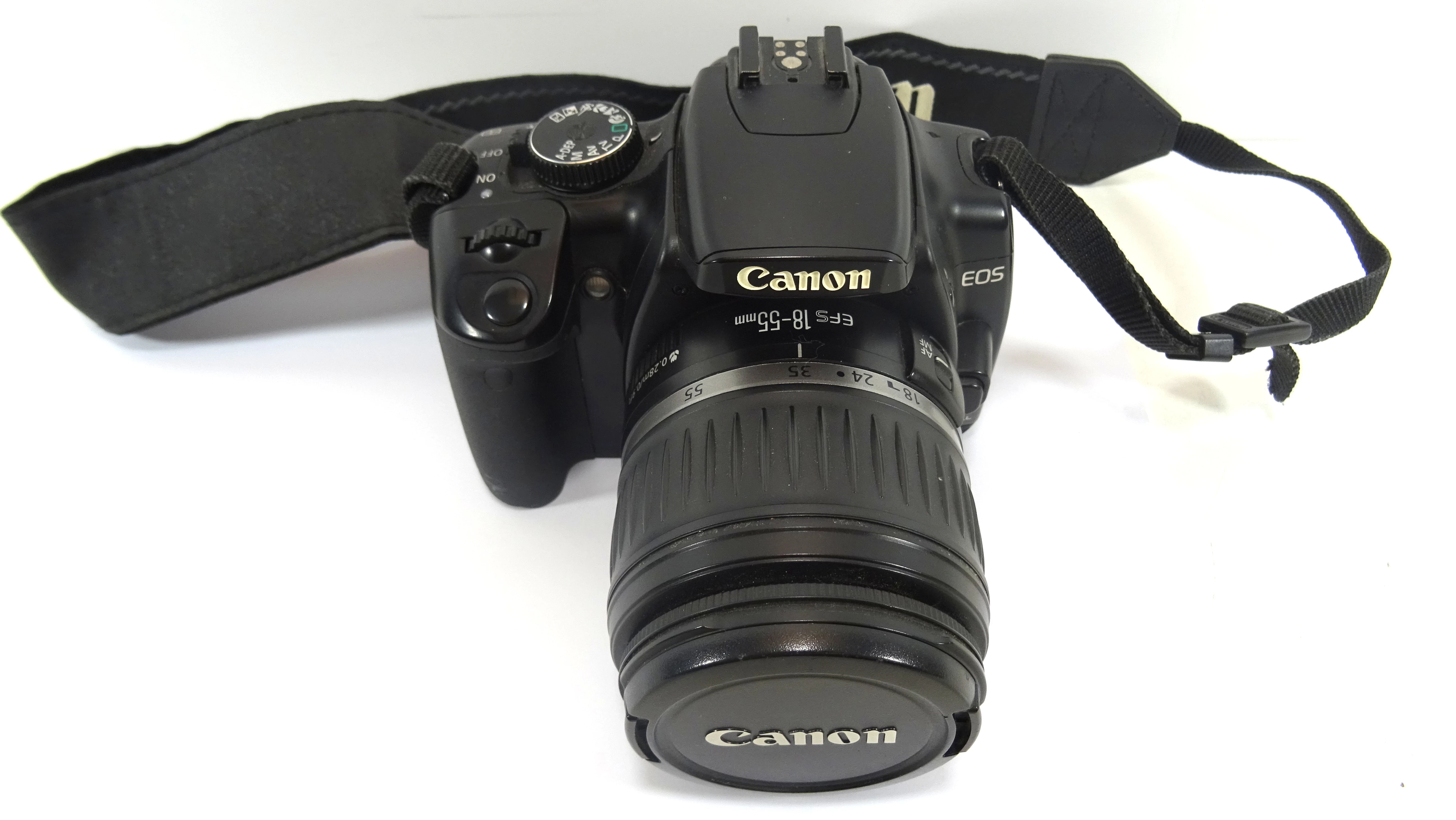 lustrzanka-cyfrowa-canon-400d-opbiektyw-efs18-55m-pokrowiec-ladowarka-rozdzielczosc-1000