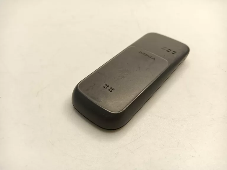 telefon-nokia-100-rh-130-przekatna-ekranu-180