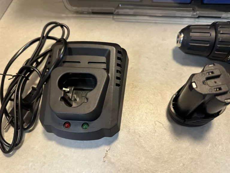 wkretarka-lux-tools-v-010424-w-walizce-z-akcesoriami-ean-gtin-4048122341874