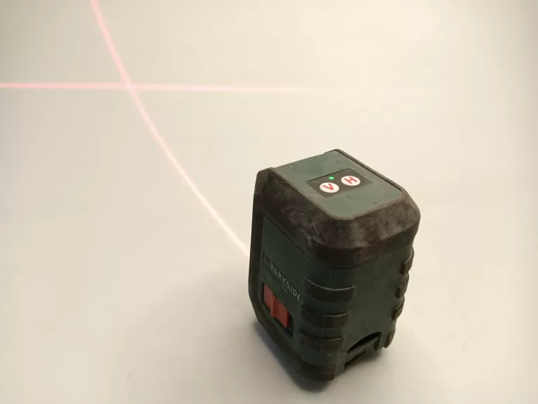 laser-krzyzowy-parkside-pkll-10-b3-ze-statywem-kod-producenta-4055334796163