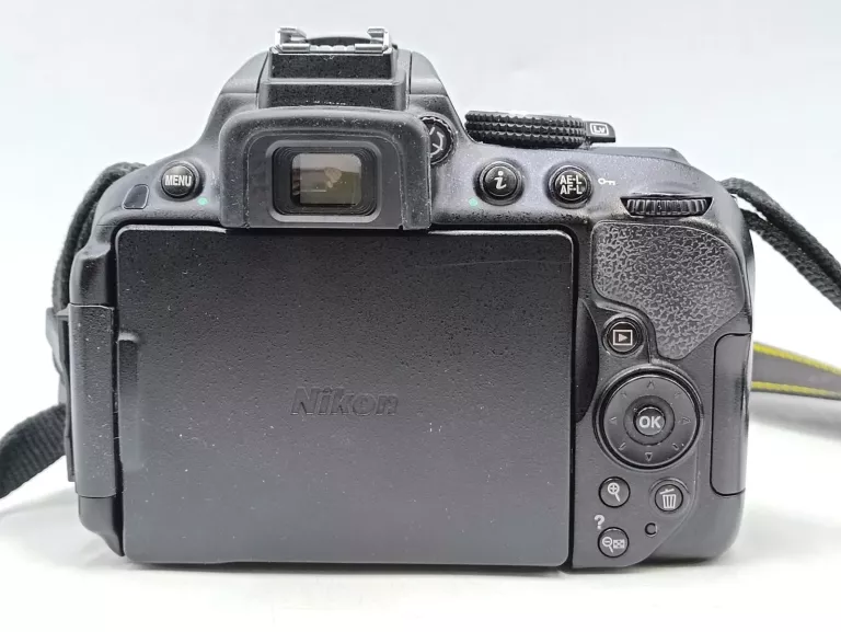 aparat-nikon-d5300-af-p-nikkor-18-55mm-dx-kod-producenta-vba370k003