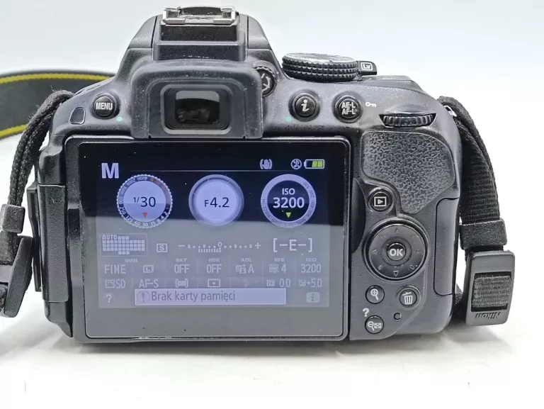 aparat-nikon-d5300-af-p-nikkor-18-55mm-dx-wizjer-206922-228850