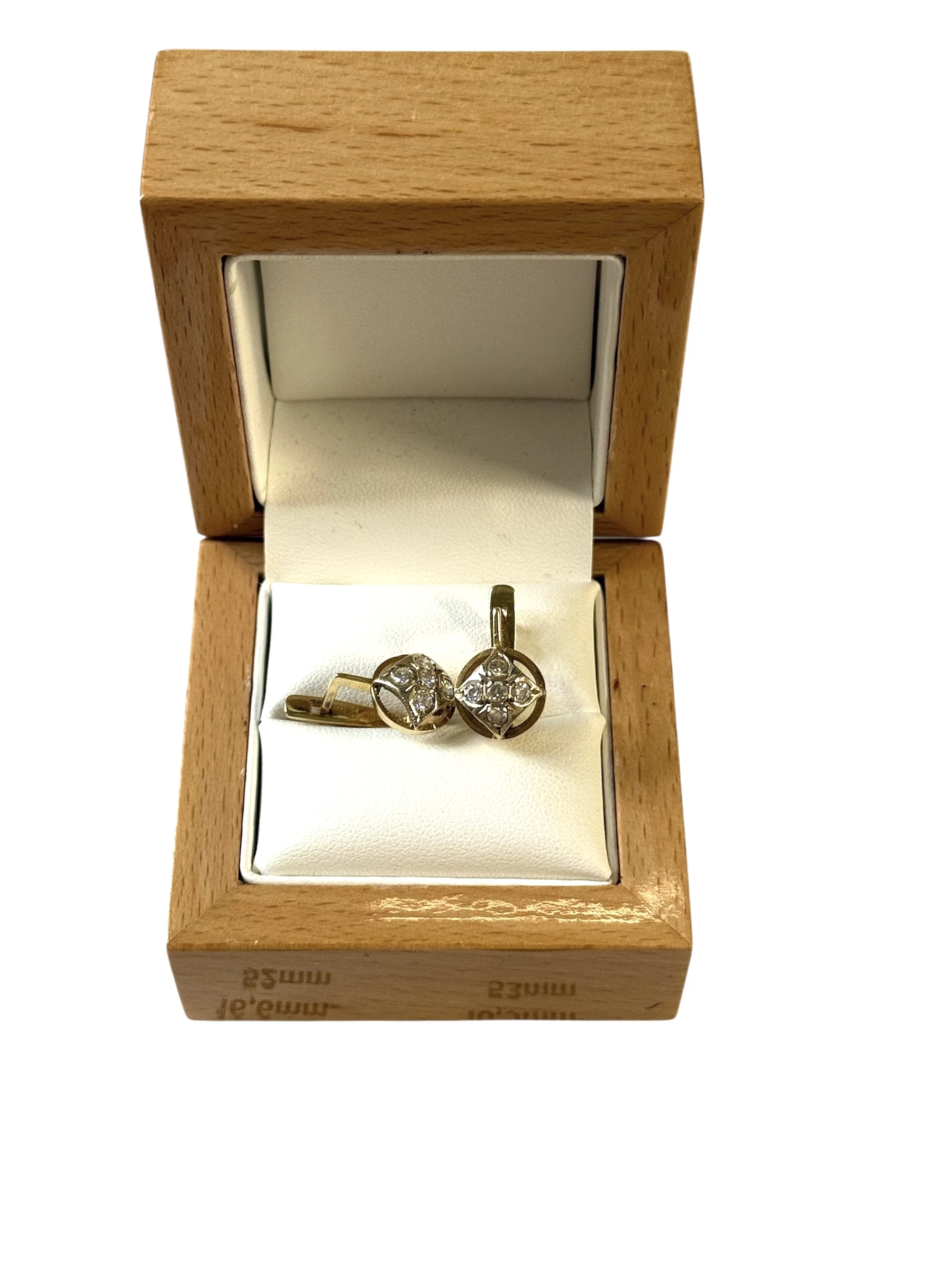 piekne-zlote-kolczyki-z-brylantami-motyw-129129-246990