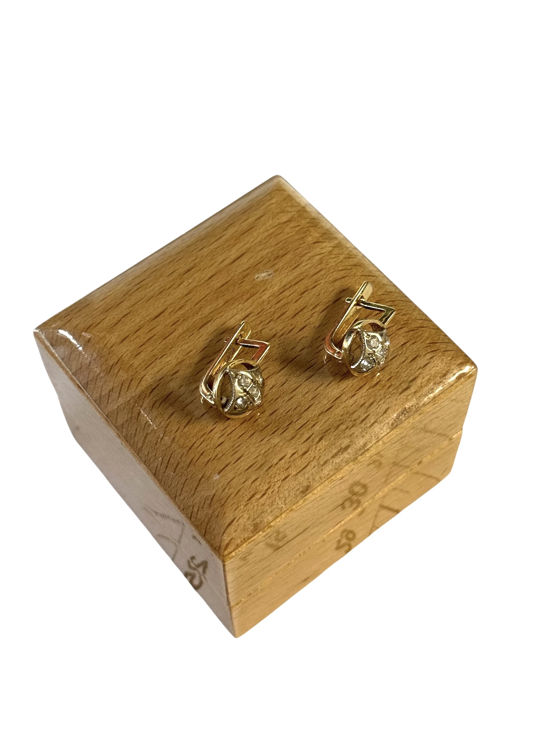 piekne-zlote-kolczyki-z-brylantami-rodzaj-zapiecia-2207-4