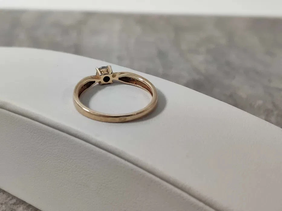 piekny-zloty-pierscionek-proba-585-waga-212g-rozm12-kamien-17088-4194304