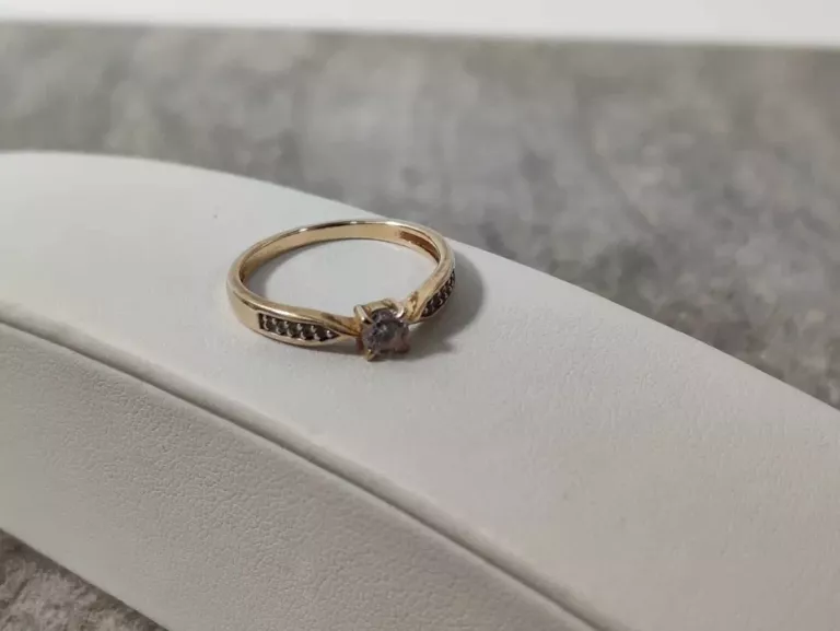 piekny-zloty-pierscionek-proba-585-waga-212g-rozm12-material-15835-2