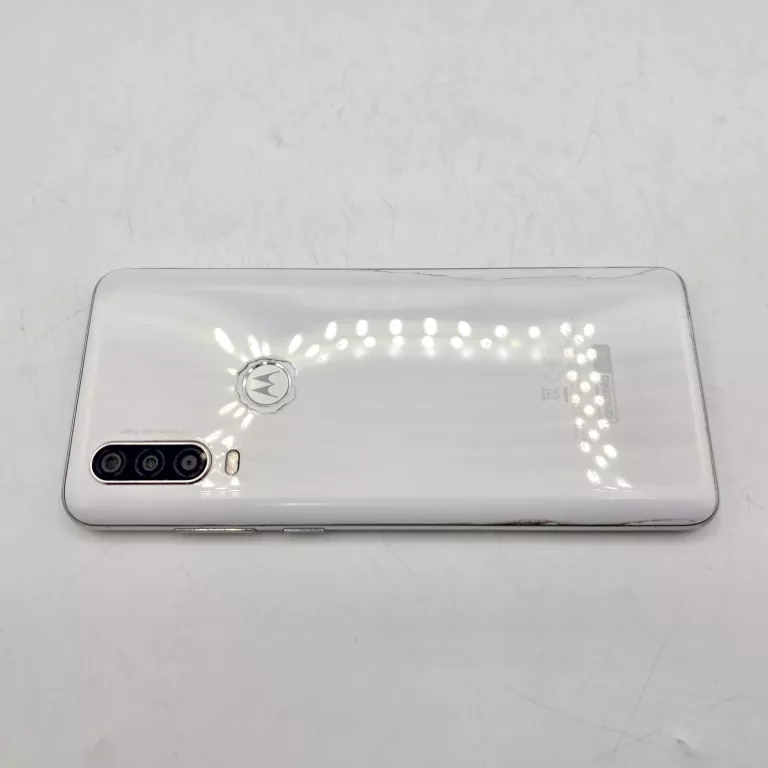 motorola-one-action-4glte-4128gb-bialy-kod-producenta-xt2013-2