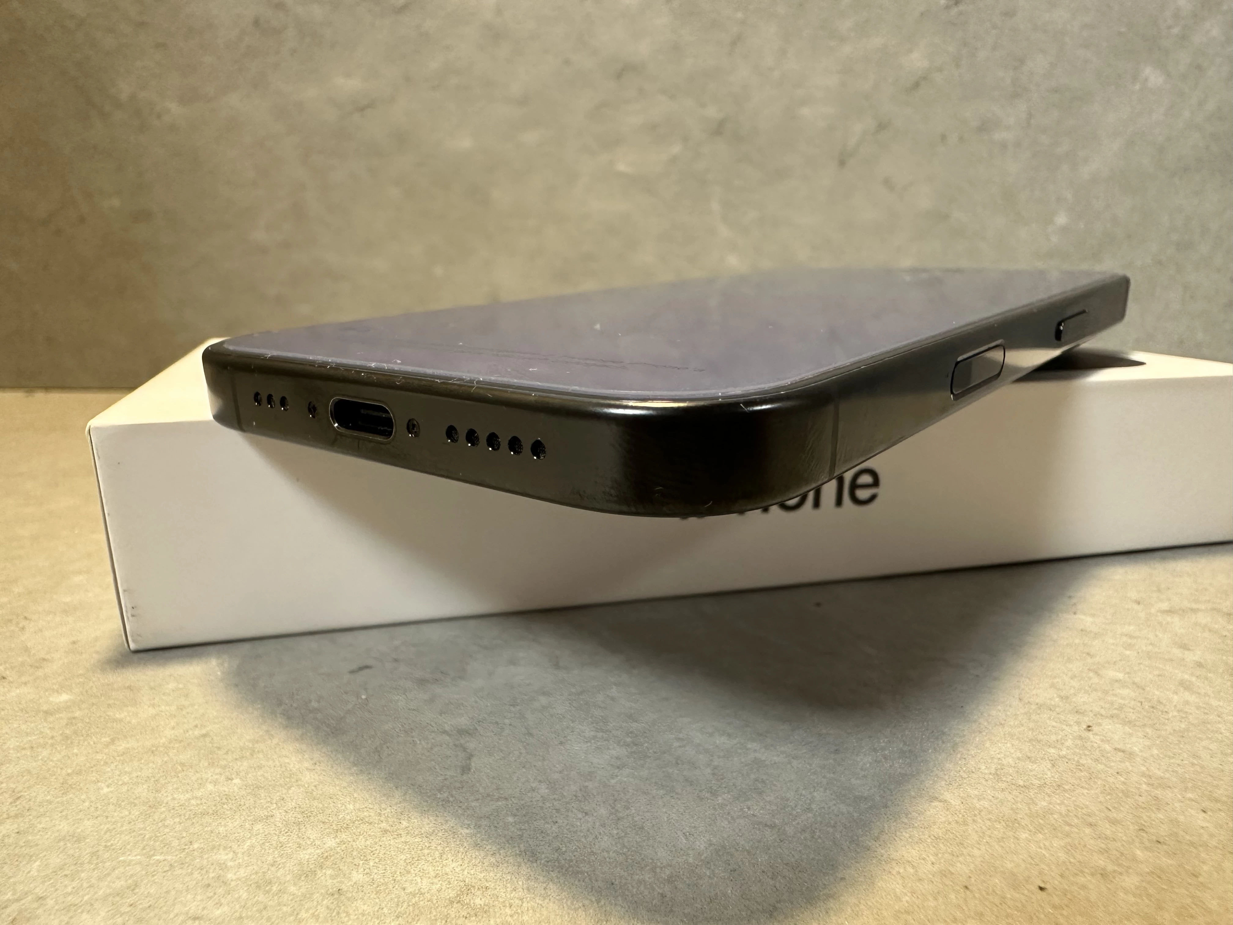 telefon-iphone-16-pro-128gb-92-black-titanium-gwarancja-wbudowana-pamiec-202869-214189