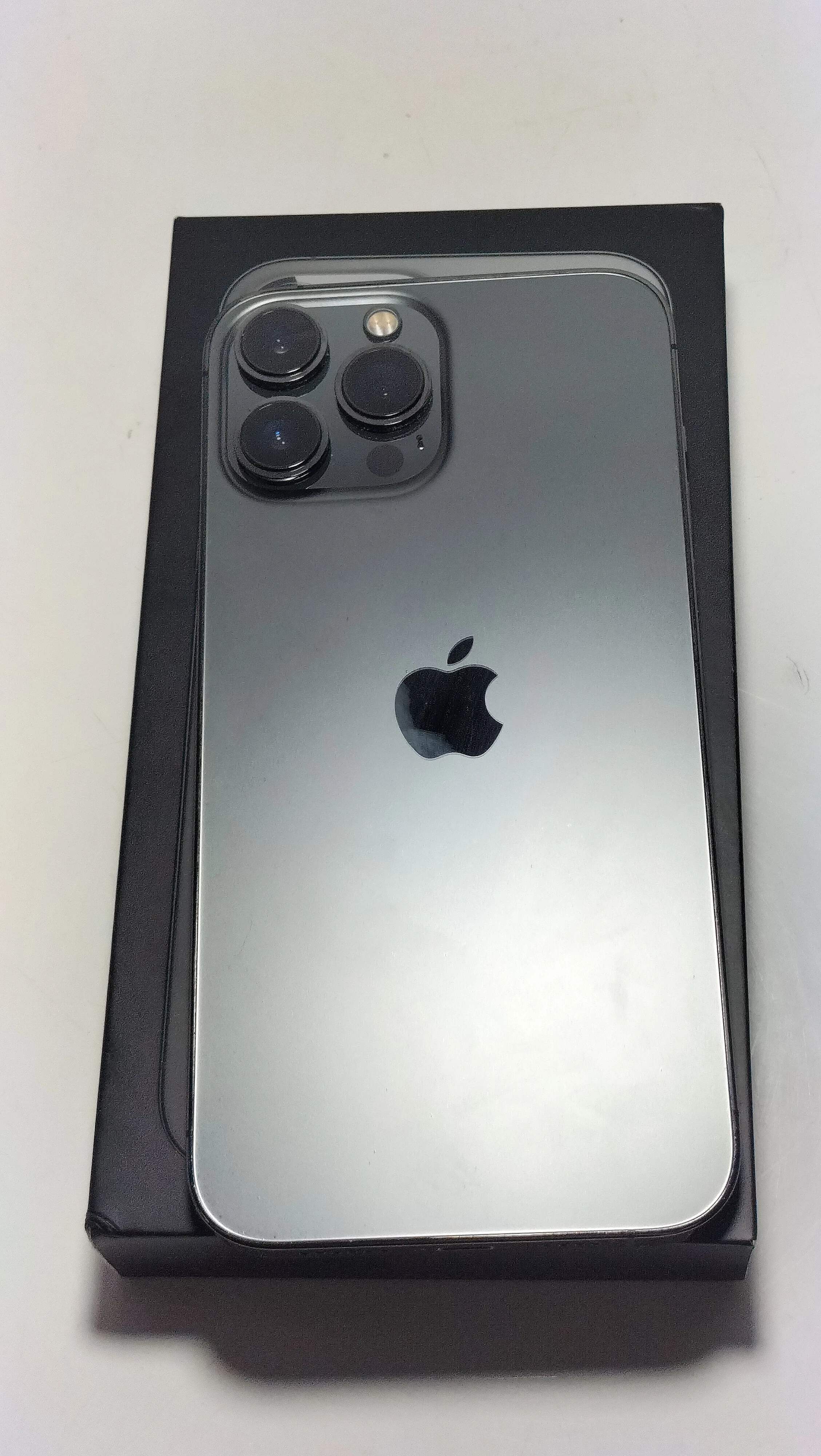 telefon-iphone-13-pro-max128gb81-system-operacyjny-4388-7