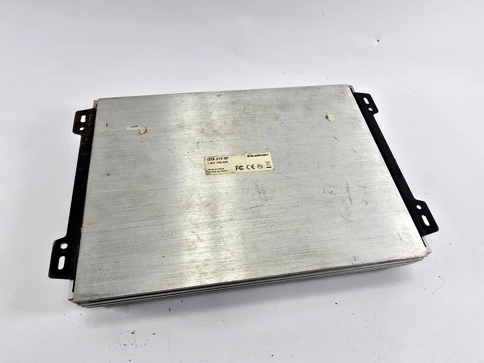 wzmacniacz-samochodowy-blaupunkt-gta-270-sf-stan-11323-2