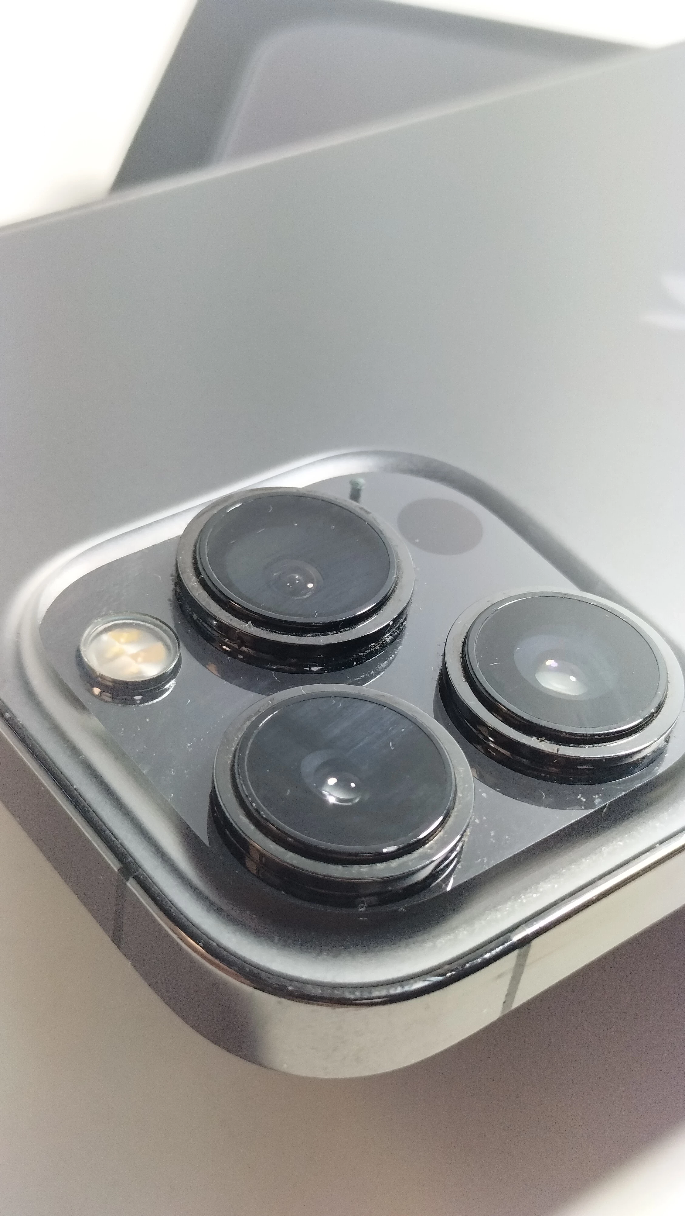 telefon-iphone-13-pro-max128gb81-pamiec-ram-202865-214117