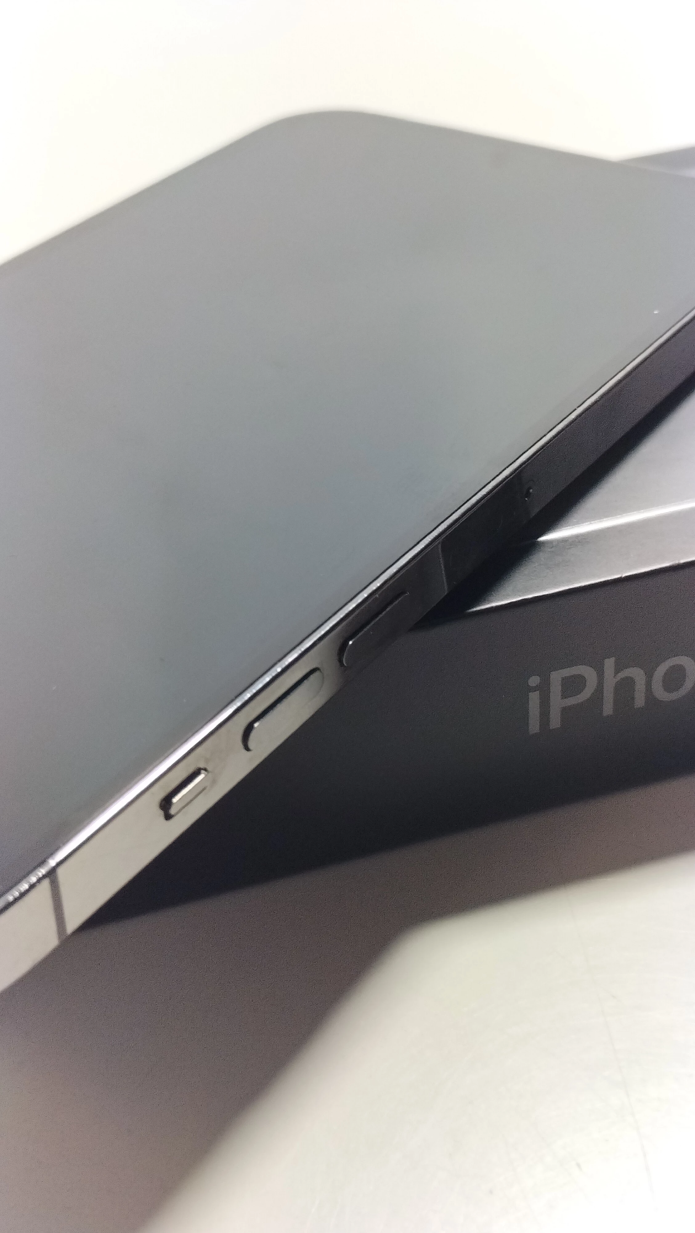 telefon-iphone-13-pro-max128gb81-wbudowana-pamiec-202869-214189