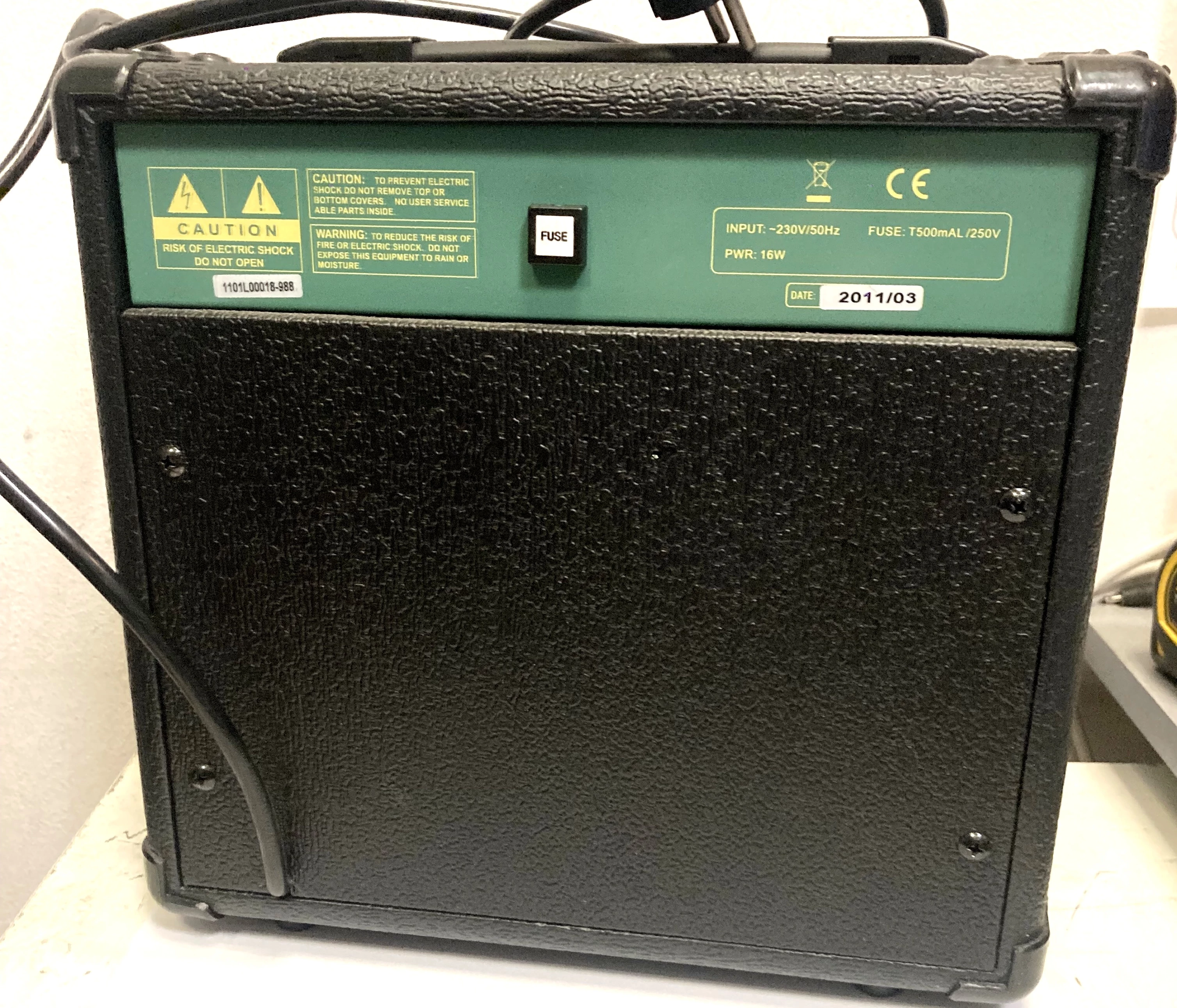 guitar-amplifier-ga10-stagg-kod-producenta-15-ga-dr