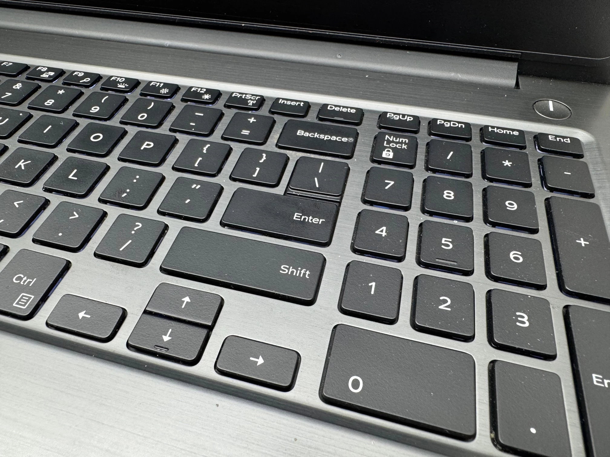 laptop-dell-vostro-p62f-i5-8-gb-ram-liczba-rdzeni-procesora-4329-2