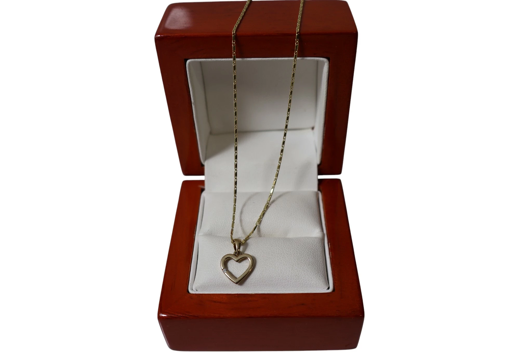 wspanialy-zloty-lancuszek-z-serduszkiem-245g-333-dlugosc-calkowita-45