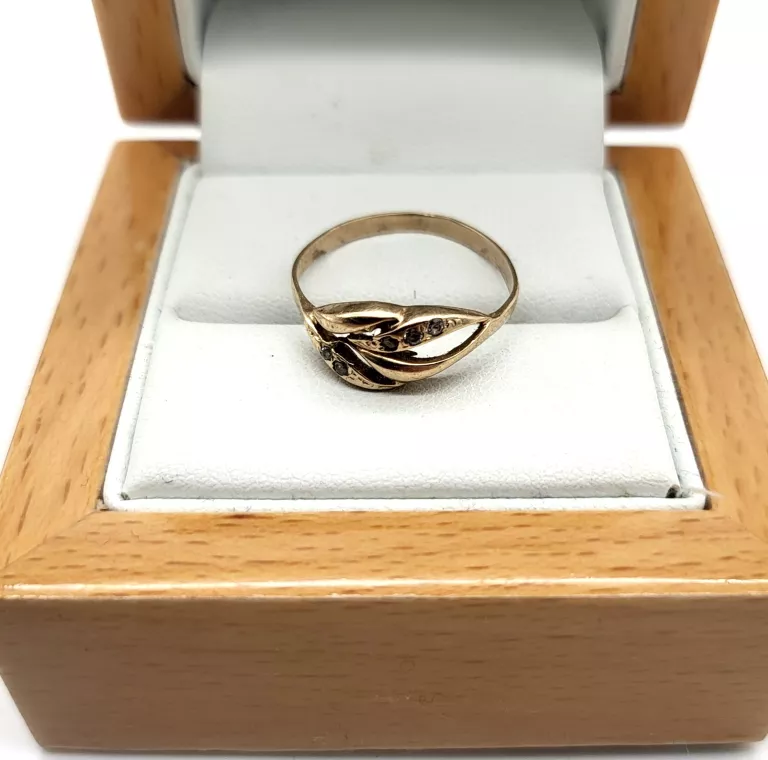 piekny-zloty-pierscionek-r17-rodzaj-2205-2