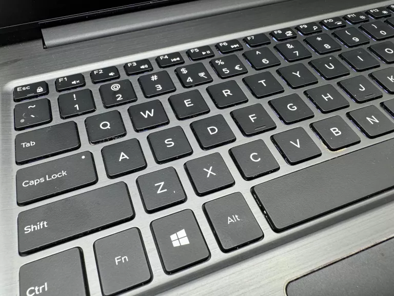 laptop-dell-vostro-p62f-i5-8-gb-ram-seria-procesora-4366-20