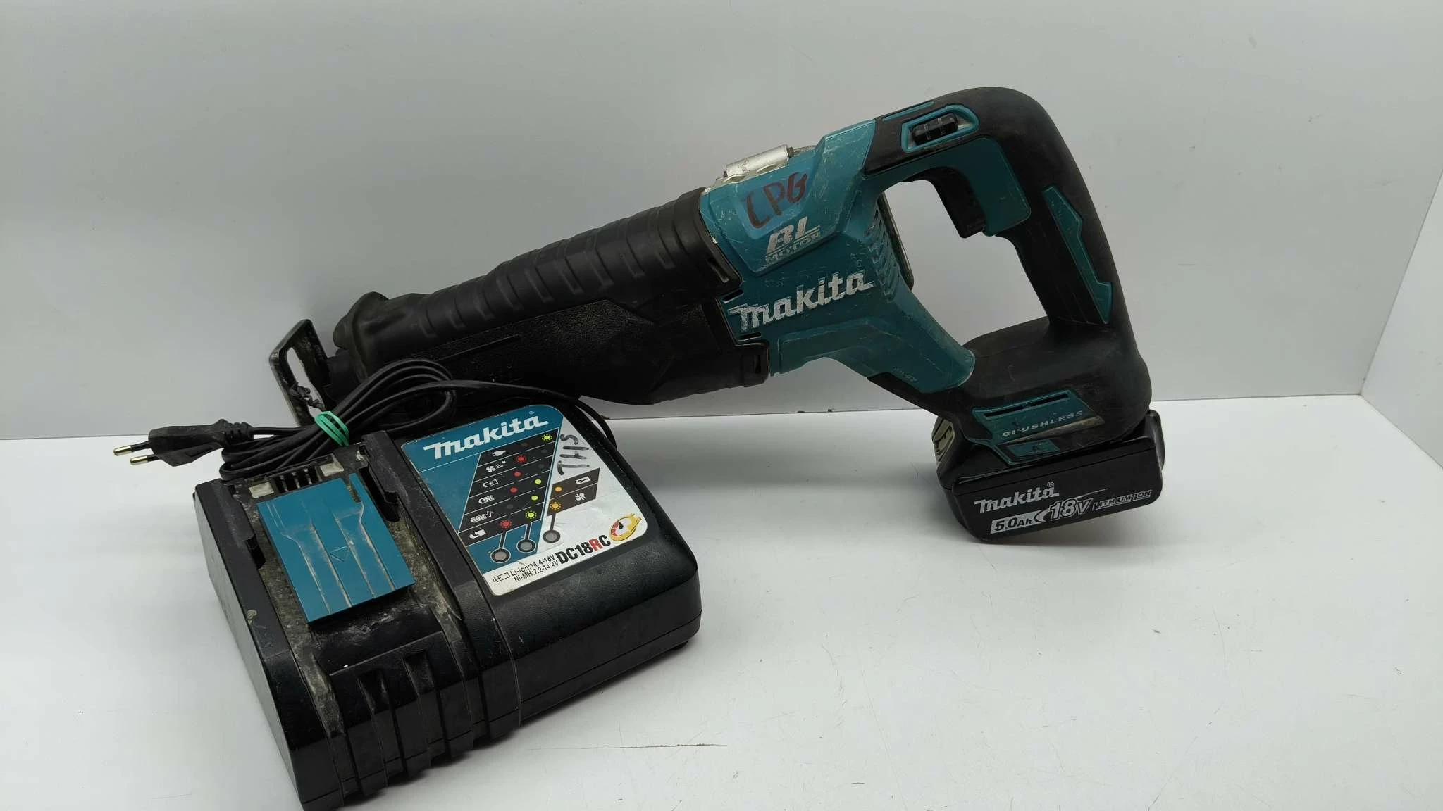 pila-szablasta-makita-djr187-1-bateria-5ah-18v-ladowarka-dworcowa-16-plock