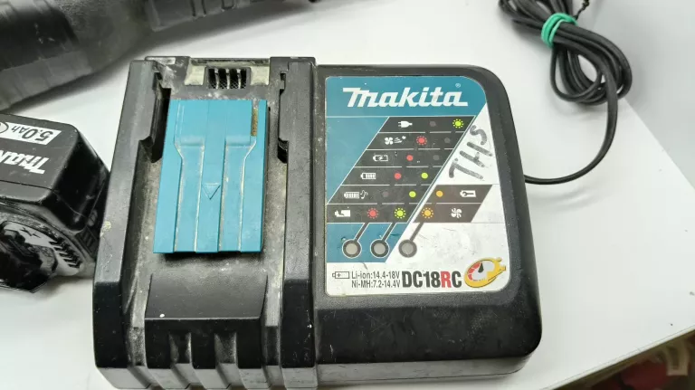 pila-szablasta-makita-djr187-1-bateria-5ah-18v-ladowarka-dlugosc-skoku-3200