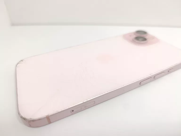 telefon-apple-iphone-15-128gb-84-bateria-zbite-plecy-przekatna-ekranu-610