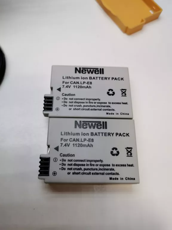 lustrzanka-canon-eos-600d-obiektyw-18-135mm-torba-ean-gtin-4905524529197