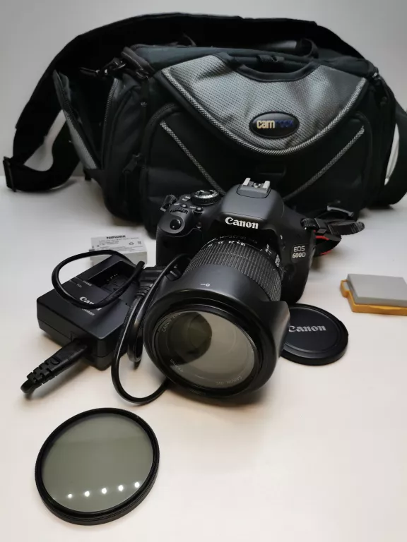 lustrzanka-canon-eos-600d-obiektyw-18-135mm-torba-gen-augusta-emila-fieldorfa-nila-2c-ostroleka