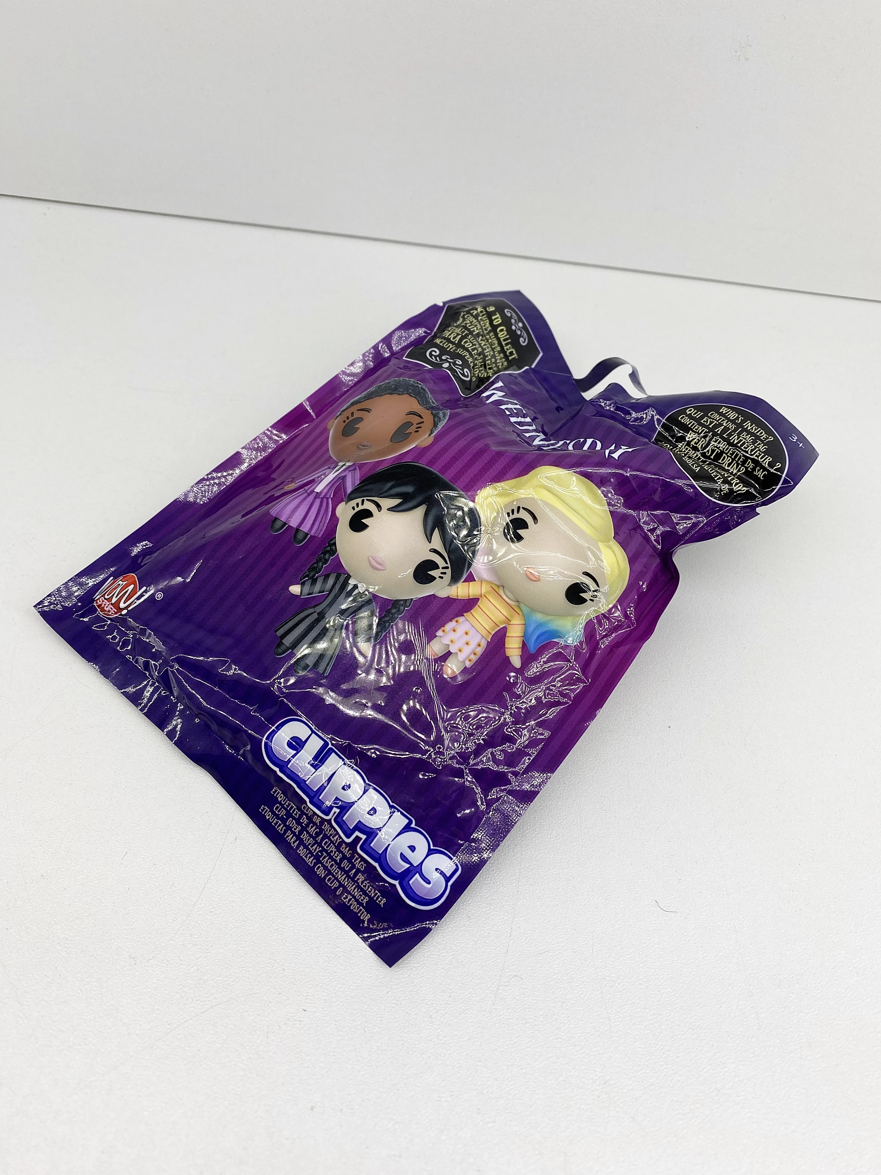 wednesday-figurka-breloczek-zawieszka-do-plecaka-lub-kluczy-typ-201569-208669