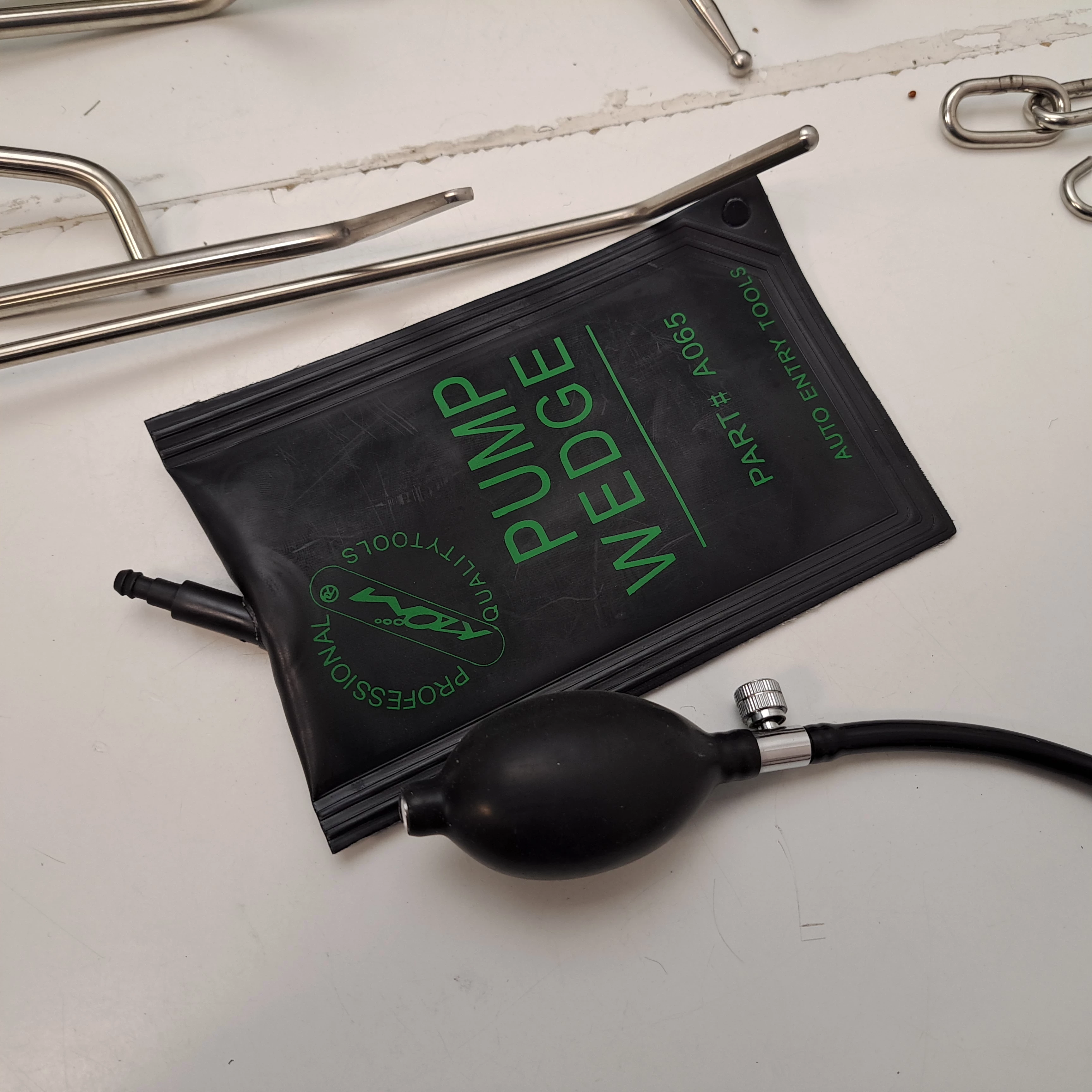 zestaw-do-awaryjnego-otwierania-auta-kod-producenta-4069700168881