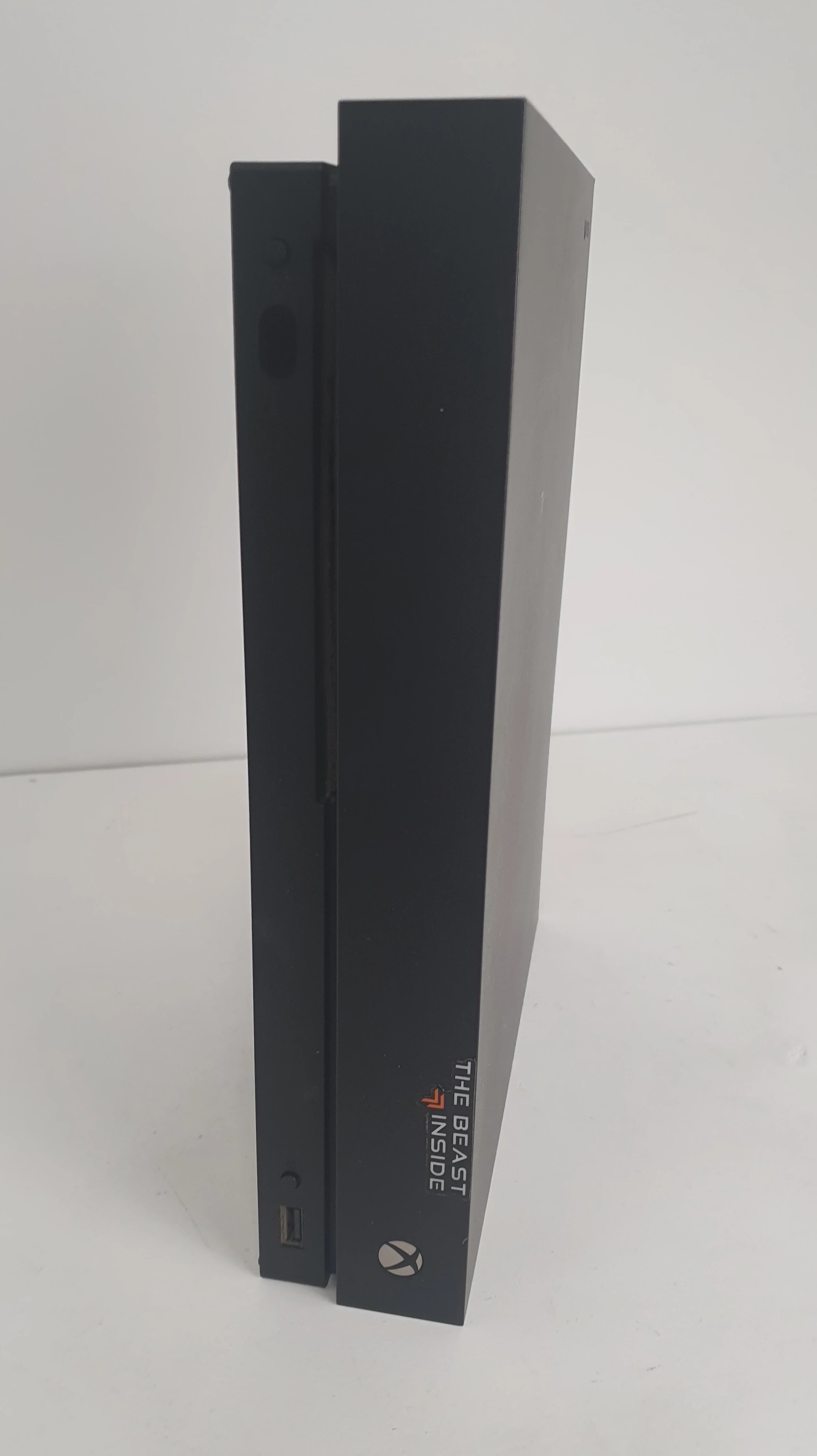 konsola-microsoft-xbox-one-x-1tb-gry-w-zestawie-205998-225570